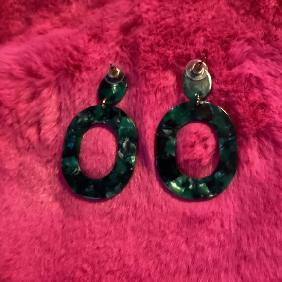 Green "Marble" Acrylic Earrings - Picture 2 of 2